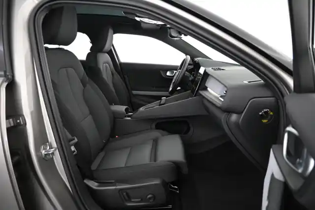Ruskea Sedan, Polestar 2 – VAR-77816