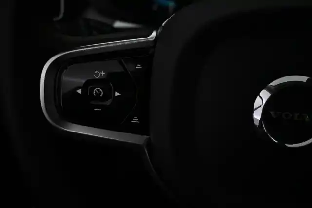 Harmaa Maastoauto, Volvo XC60 – VAR-77936