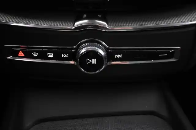 Harmaa Maastoauto, Volvo XC60 – VAR-77936