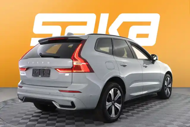 Harmaa Maastoauto, Volvo XC60 – VAR-77936
