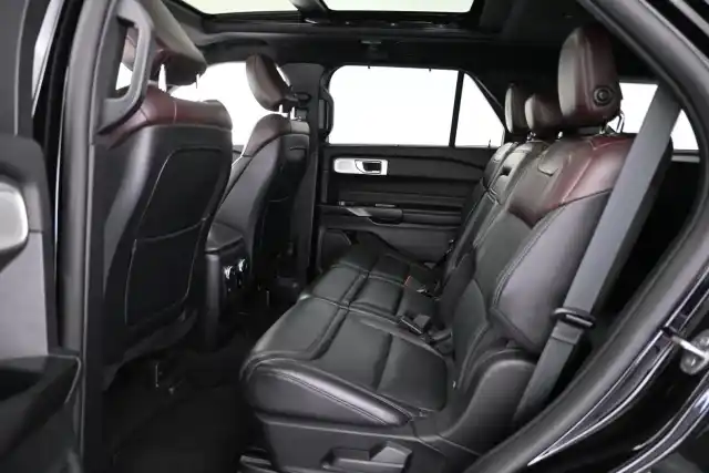 Musta Maastoauto, Ford Explorer – VAR-78115