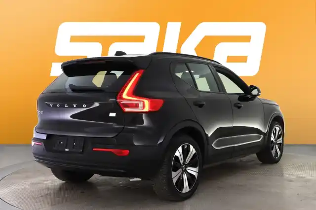 Musta Maastoauto, Volvo XC40 – VAR-78508