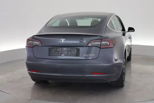 Harmaa Sedan, Tesla Model 3 – VAR-78563