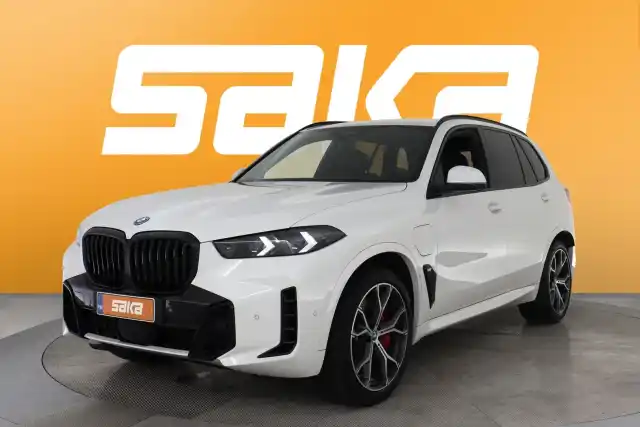 Valkoinen Maastoauto, BMW X5 – VAR-78733