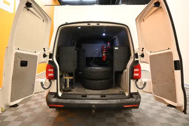 Valkoinen Pakettiauto, Volkswagen Transporter – VAR-78855