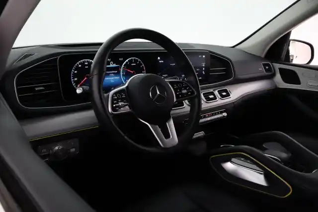 Musta Maastoauto, Mercedes-Benz GLE – VAR-78996