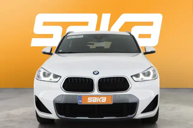 Valkoinen Maastoauto, BMW X2 – VAR-79132