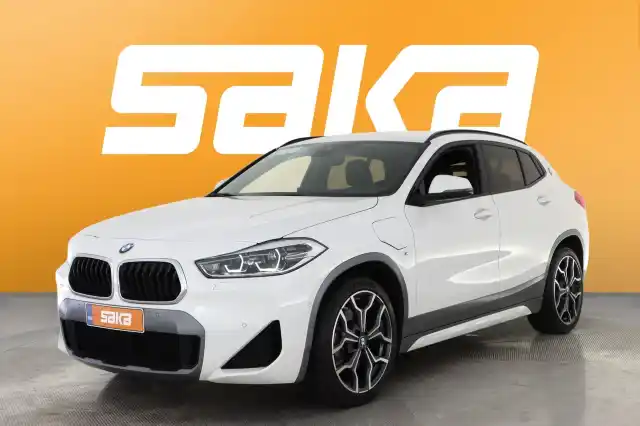 Valkoinen Maastoauto, BMW X2 – VAR-79132