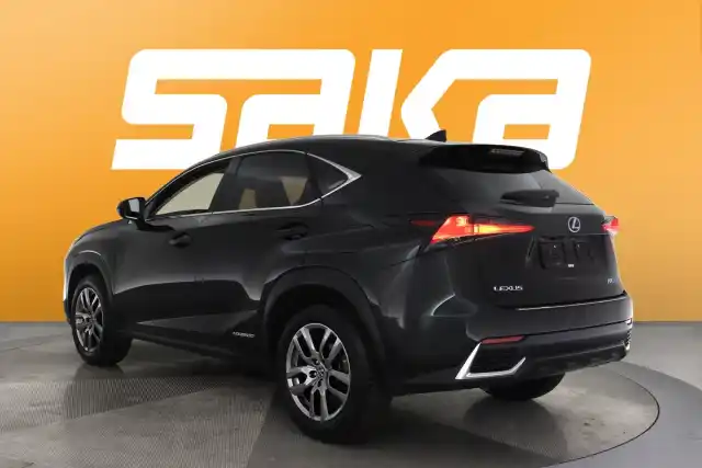 Musta Maastoauto, Lexus NX – VAR-79425