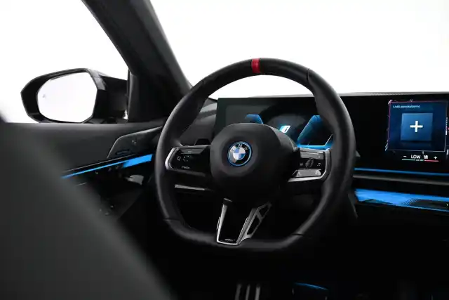 Sininen Sedan, BMW i5 – VAR-79446