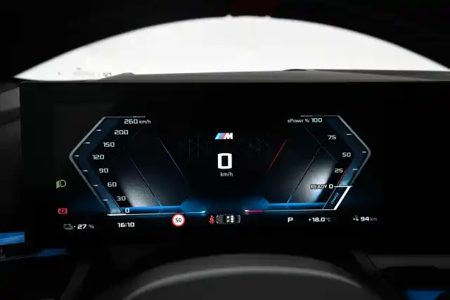 Sininen Sedan, BMW i5 – VAR-79446