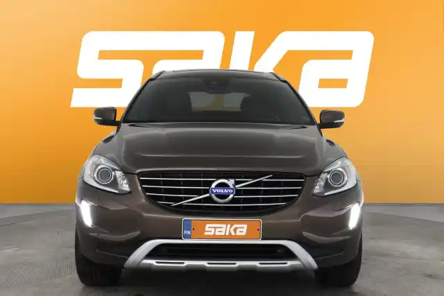 Ruskea Maastoauto, Volvo XC60 – VAR-79985