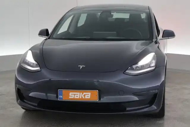 Harmaa Sedan, Tesla Model 3 – VAR-79991