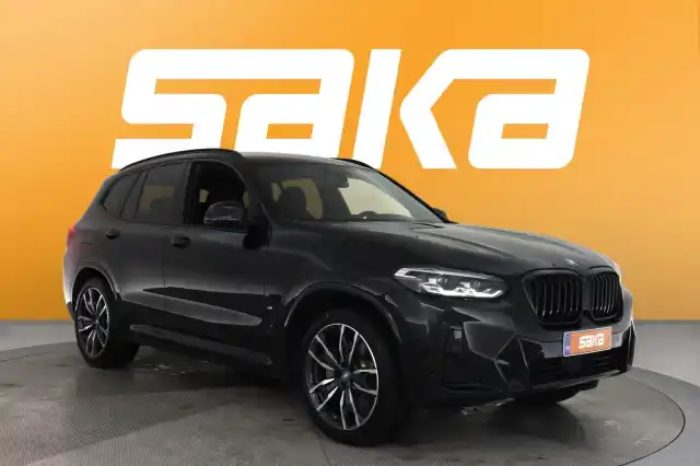 Musta Maastoauto, BMW X3 – VAR-80050