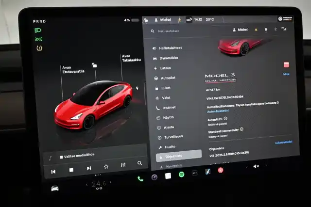 Punainen Sedan, Tesla Model 3 – VAR-80494