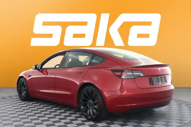 Punainen Sedan, Tesla Model 3 – VAR-80494