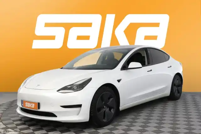 Valkoinen Sedan, Tesla Model 3 – VAR-80511