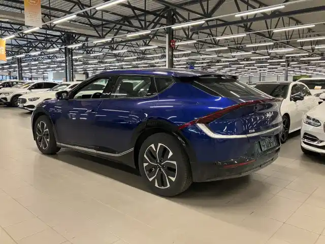 Harmaa Maastoauto, Kia EV6 – VAR-80562