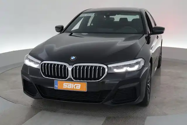 Musta Sedan, BMW 530 – VAR-80927