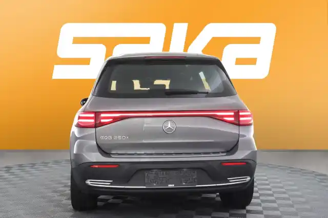 Harmaa Maastoauto, Mercedes-Benz EQB – VAR-81194