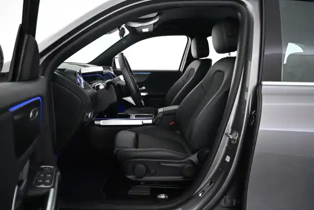 Harmaa Maastoauto, Mercedes-Benz EQB – VAR-81194