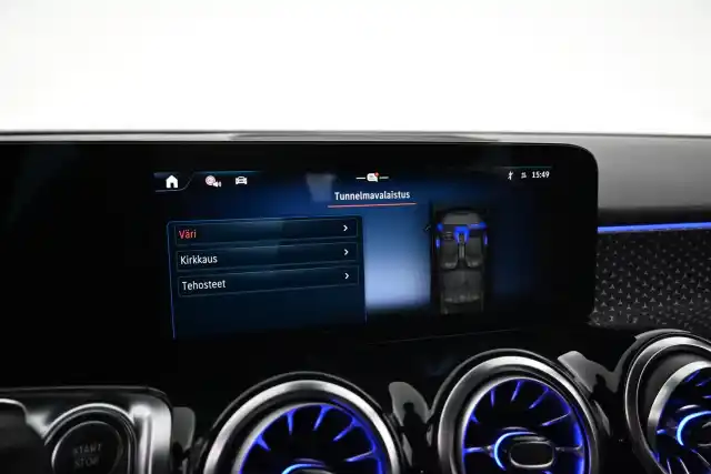Harmaa Maastoauto, Mercedes-Benz EQB – VAR-81194