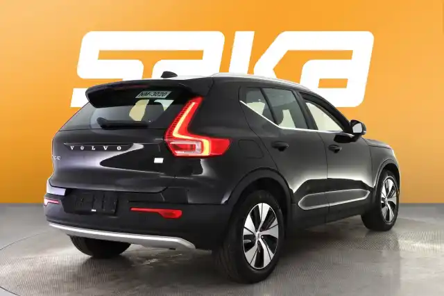 Musta Maastoauto, Volvo XC40 – VAR-81403