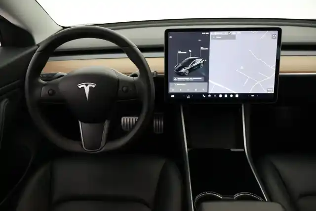 Musta Sedan, Tesla Model 3 – VAR-81668