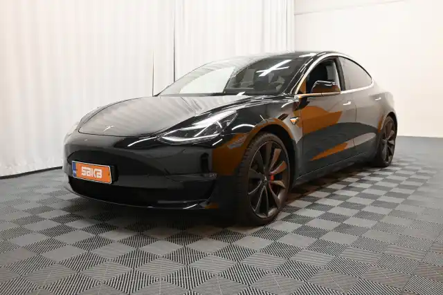 Musta Sedan, Tesla Model 3 – VAR-81695