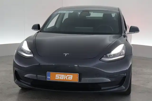 Harmaa Sedan, Tesla Model 3 – VAR-81743