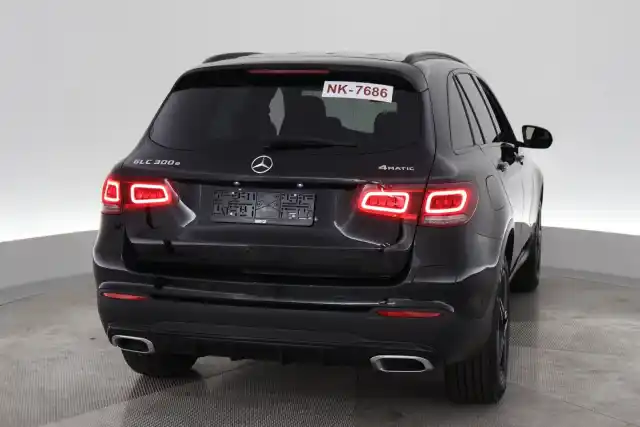 Musta Maastoauto, Mercedes-Benz GLC – VAR-81808