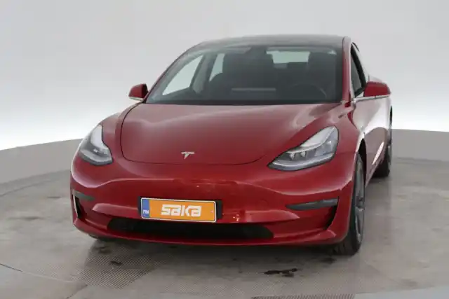 Punainen Sedan, Tesla Model 3 – VAR-82069