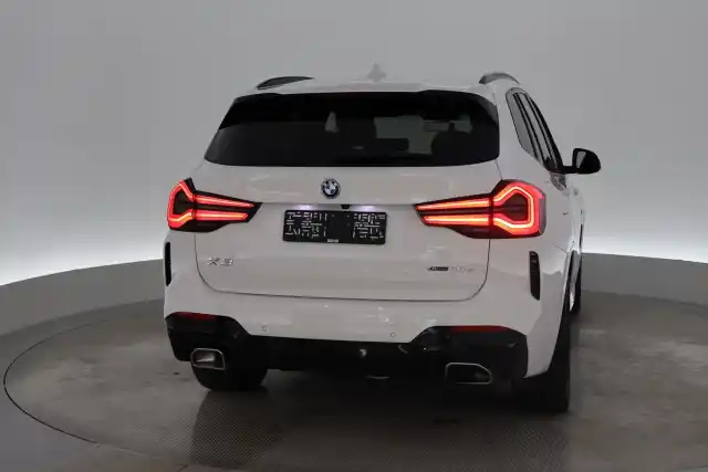 Valkoinen Maastoauto, BMW X3 – VAR-82124