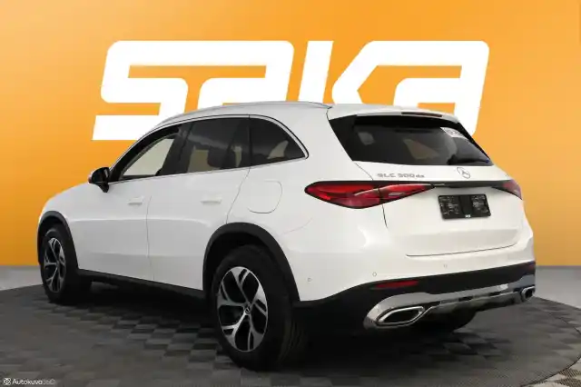 Valkoinen Maastoauto, Mercedes-Benz GLC – VAR-82132