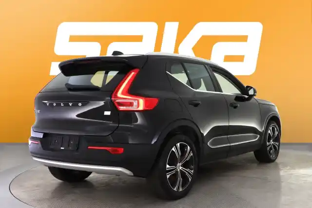 Musta Maastoauto, Volvo XC40 – VAR-82216