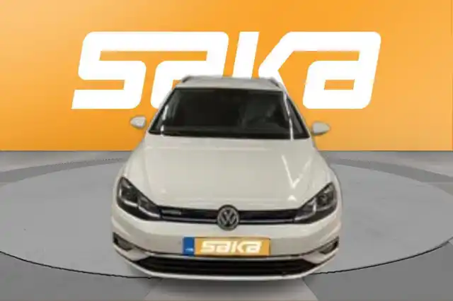 Valkoinen Farmari, Volkswagen Golf – VAR-82717