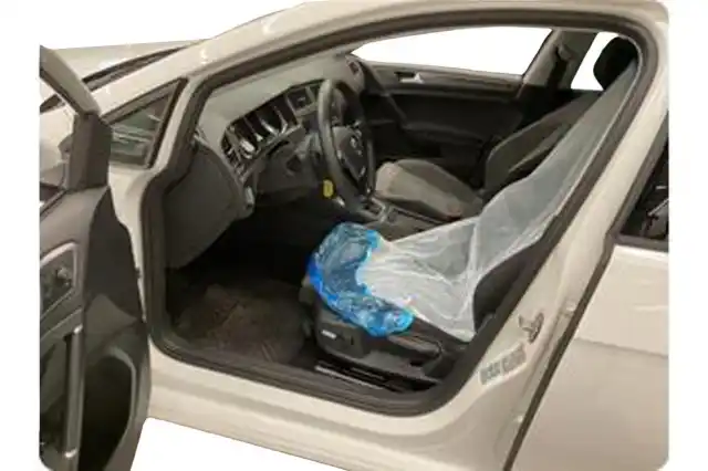 Valkoinen Farmari, Volkswagen Golf – VAR-82717
