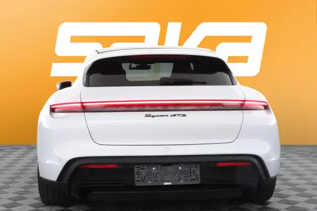 Valkoinen Farmari, Porsche Taycan – VAR-82734