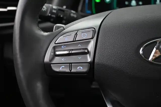Valkoinen Viistoperä, Hyundai IONIQ electric – VAR-82804