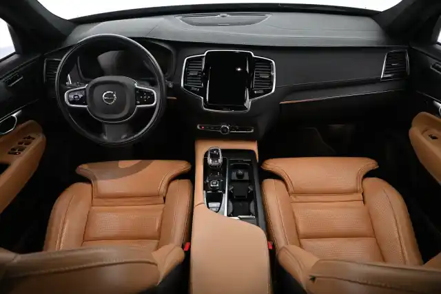 Sininen Maastoauto, Volvo XC90 – VAR-828051