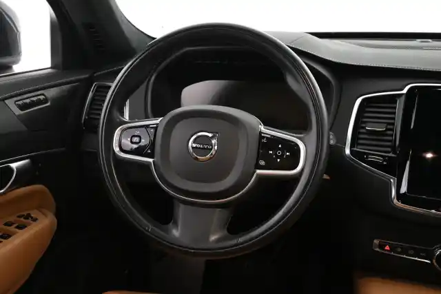 Sininen Maastoauto, Volvo XC90 – VAR-828051