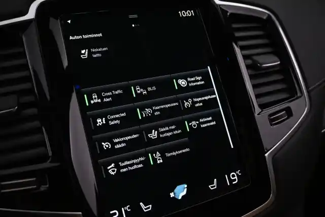 Sininen Maastoauto, Volvo XC90 – VAR-828051