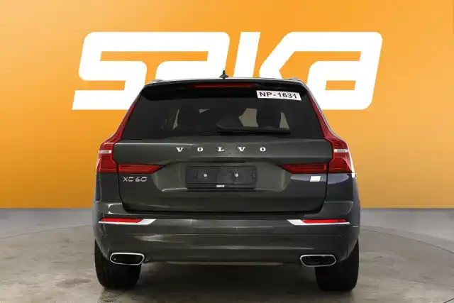 Harmaa Maastoauto, Volvo XC60 – VAR-82857
