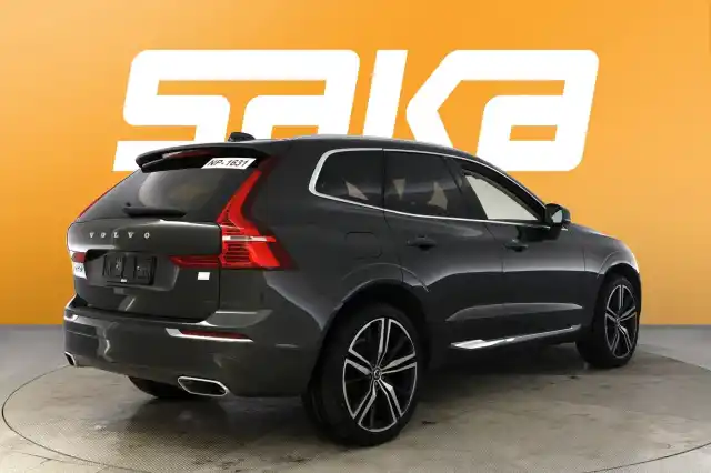 Harmaa Maastoauto, Volvo XC60 – VAR-82857