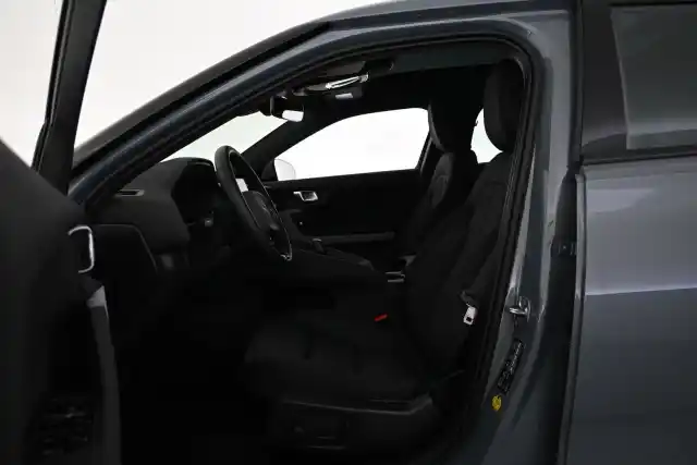 Harmaa Sedan, Polestar 2 – VAR-82863
