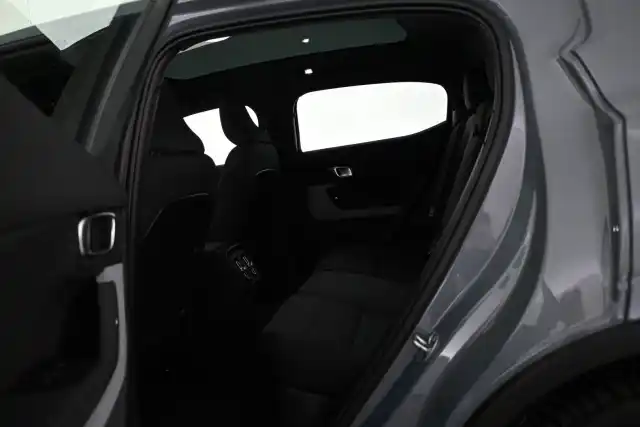 Harmaa Sedan, Polestar 2 – VAR-82863