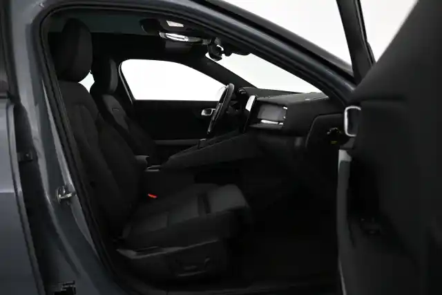 Harmaa Sedan, Polestar 2 – VAR-82863