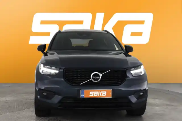 Sininen Maastoauto, Volvo XC40 – VAR-83026