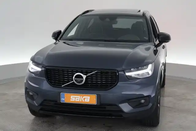 Sininen Maastoauto, Volvo XC40 – VAR-83026