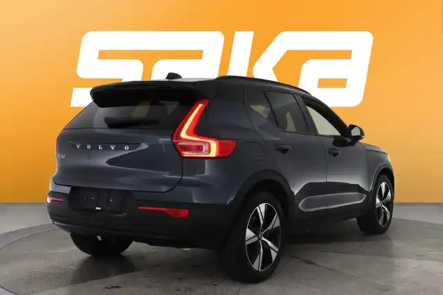 Sininen Maastoauto, Volvo XC40 – VAR-83026